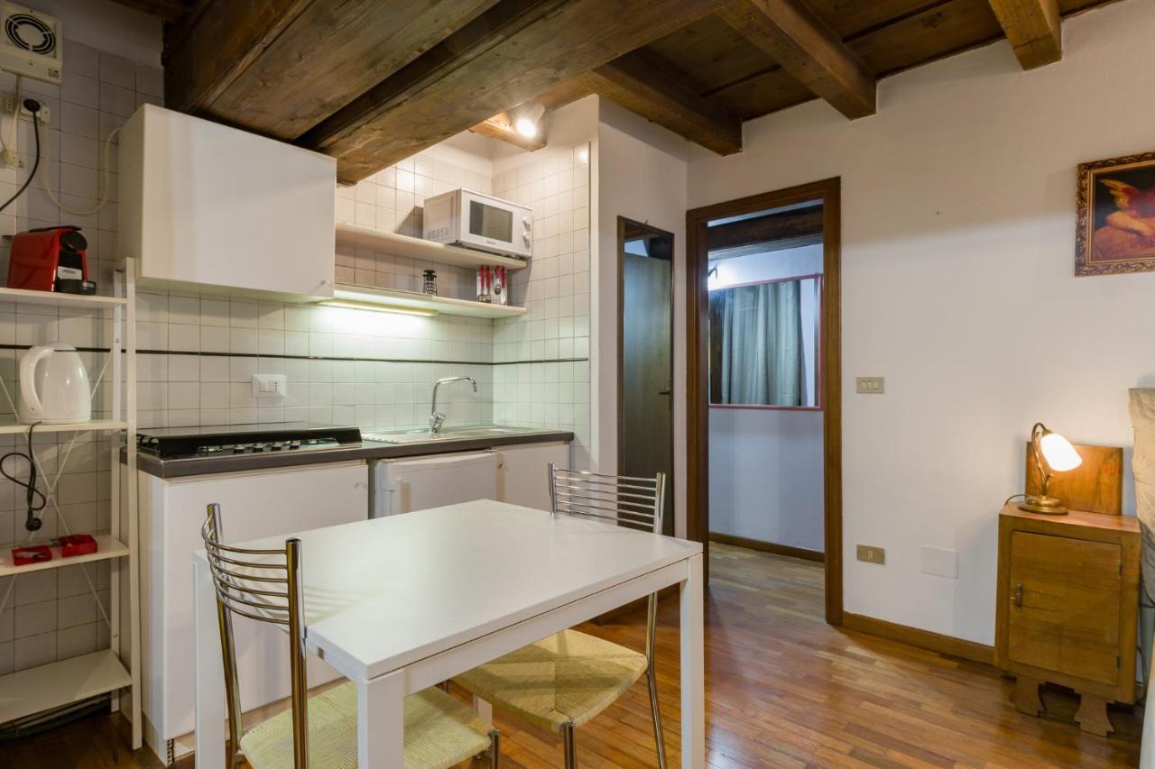 Leoncin D'Oro Apartment Verona Exterior photo